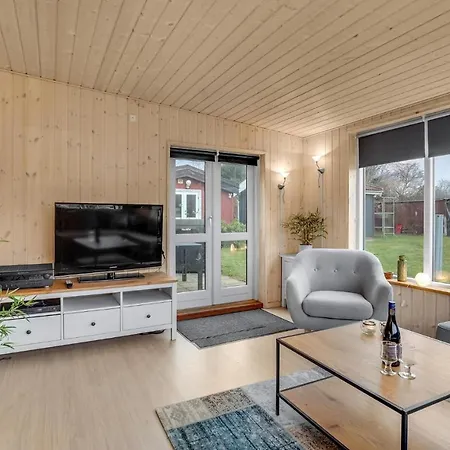 1 Bedroom In Holiday home Hojby