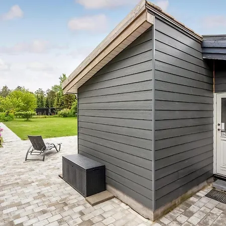 1 Bedroom In *