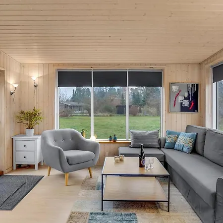 1 Bedroom In *